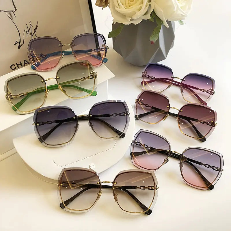 ETHEREAL Rimless Square Sunglasses