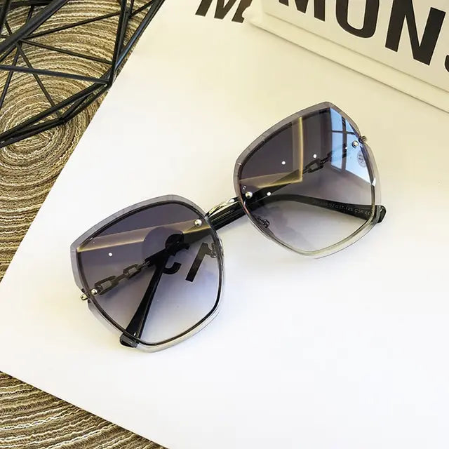 ETHEREAL Rimless Square Sunglasses